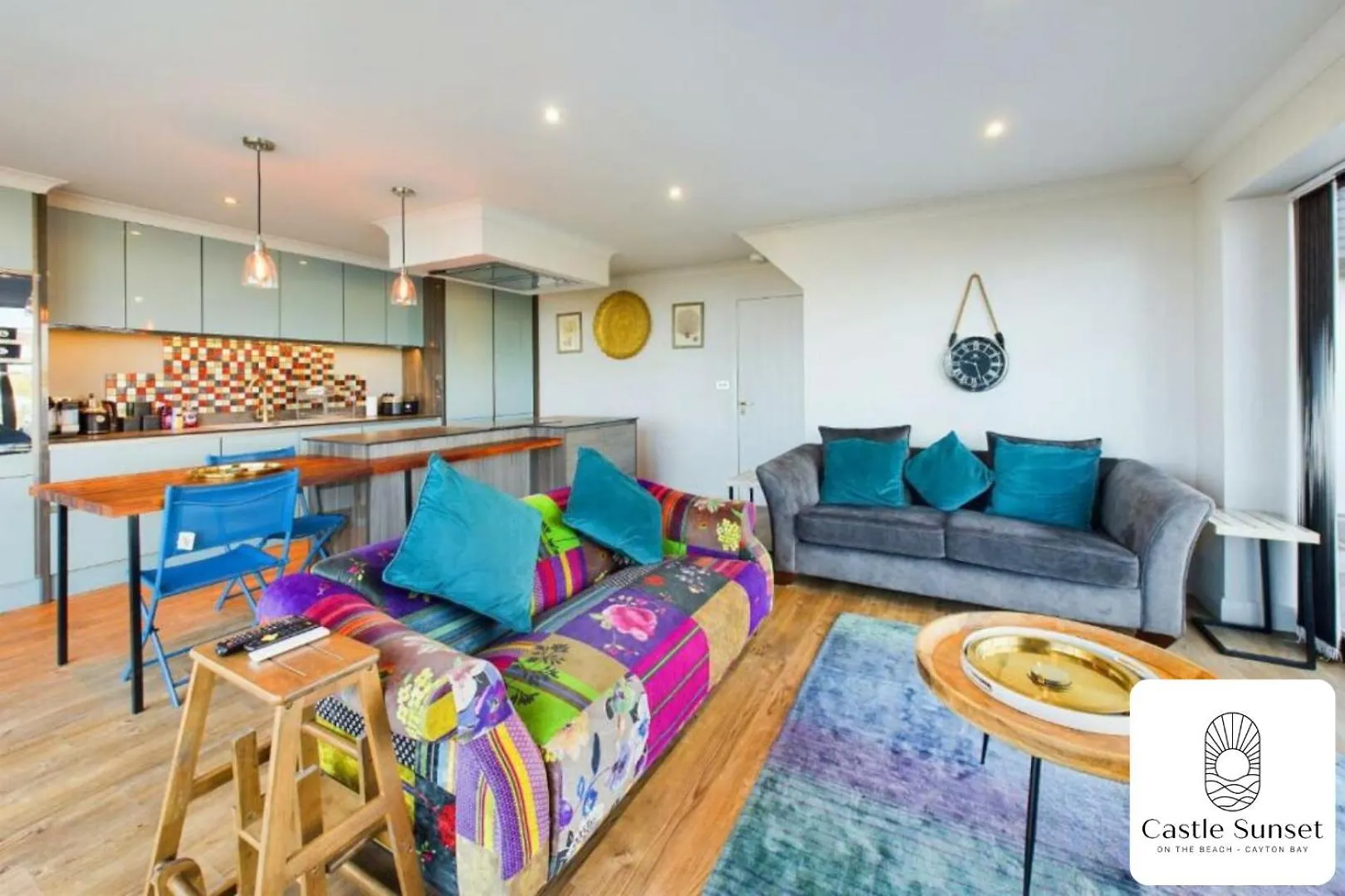Vila Luxury 4-Bedroom Beachfront Home With Hot Tub & Games Room Cayton