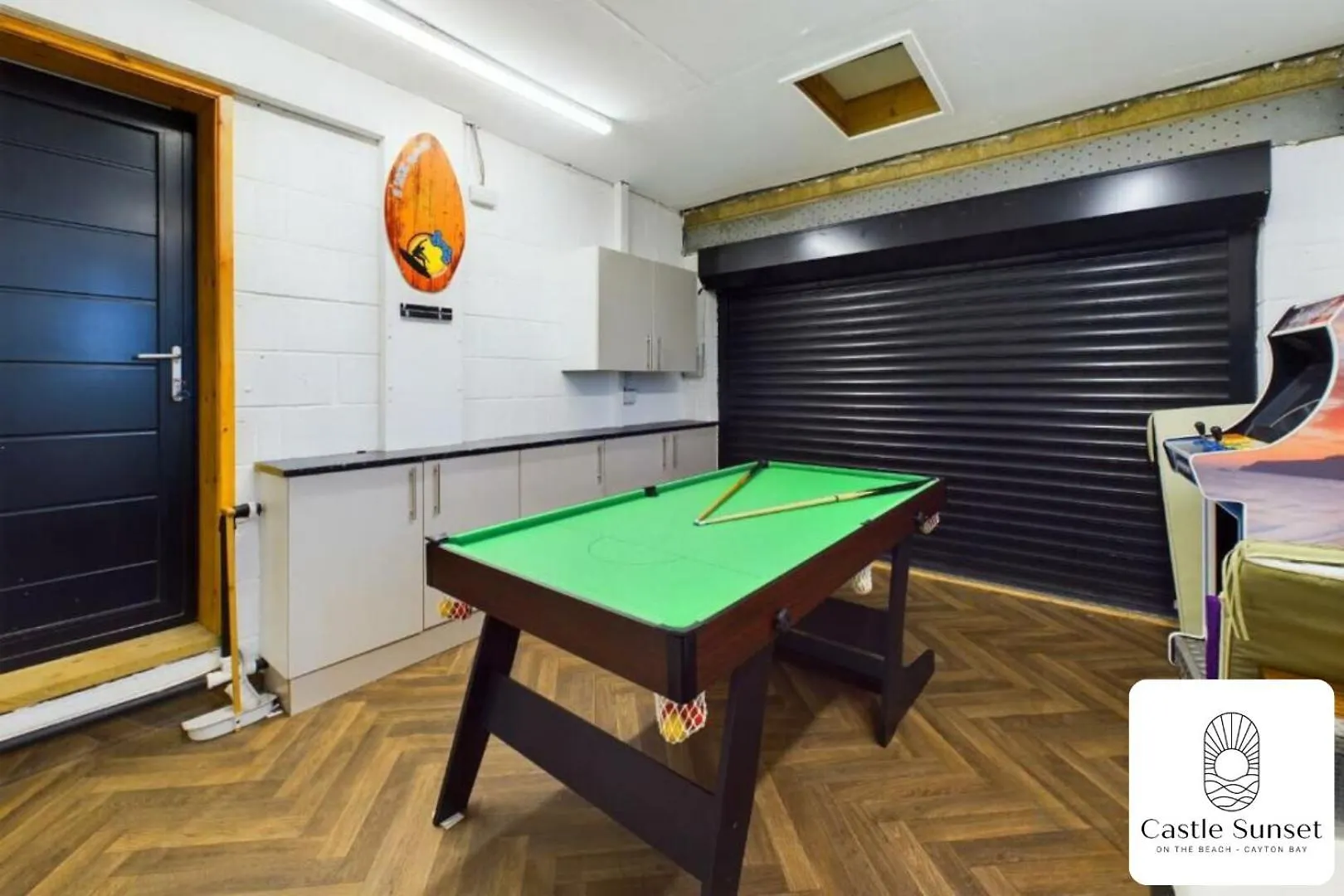Luxury 4-Bedroom Beachfront Home With Hot Tub & Games Room Cayton Velká Británie